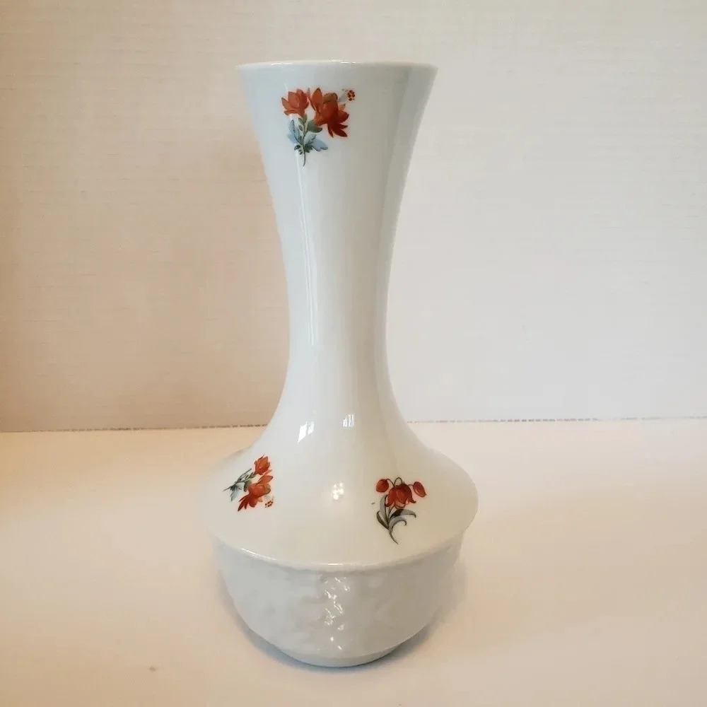 Vintage Bareuther Waldassen  Porcelain White/Floral Vase,Bavaria.